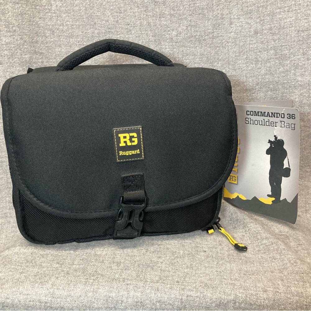 Camera Bag Commando 36 Ruggard Holds A DSLR W/Lens Flash and Accessories Padded